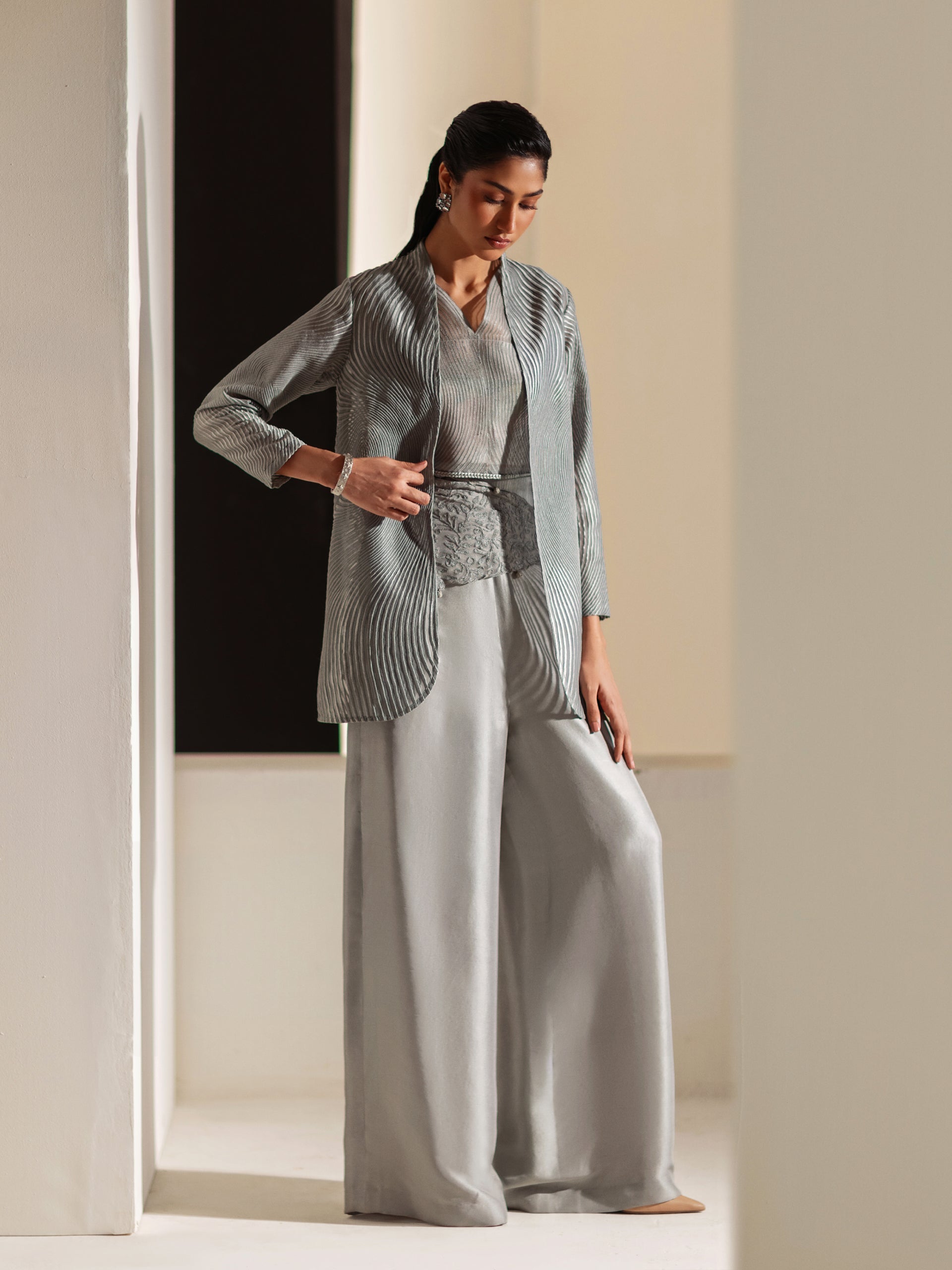 https://cdn.shopify.com/s/files/1/0768/4872/6205/files/azure-teal-4.jpg?v=1778312517