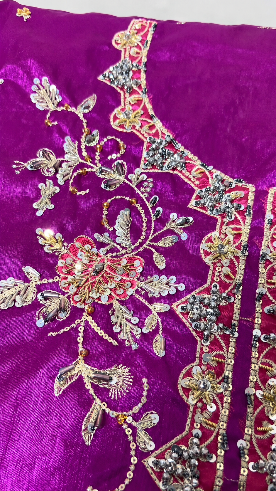 Farah Talib Aziz – Bita Magenta Style