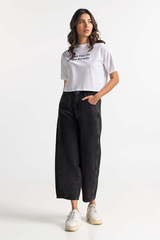 https://cdn.shopify.com/s/files/1/0706/3253/8159/files/black_denim_jeans_wm-jns-ss24-009_2.jpg?v=1758455350