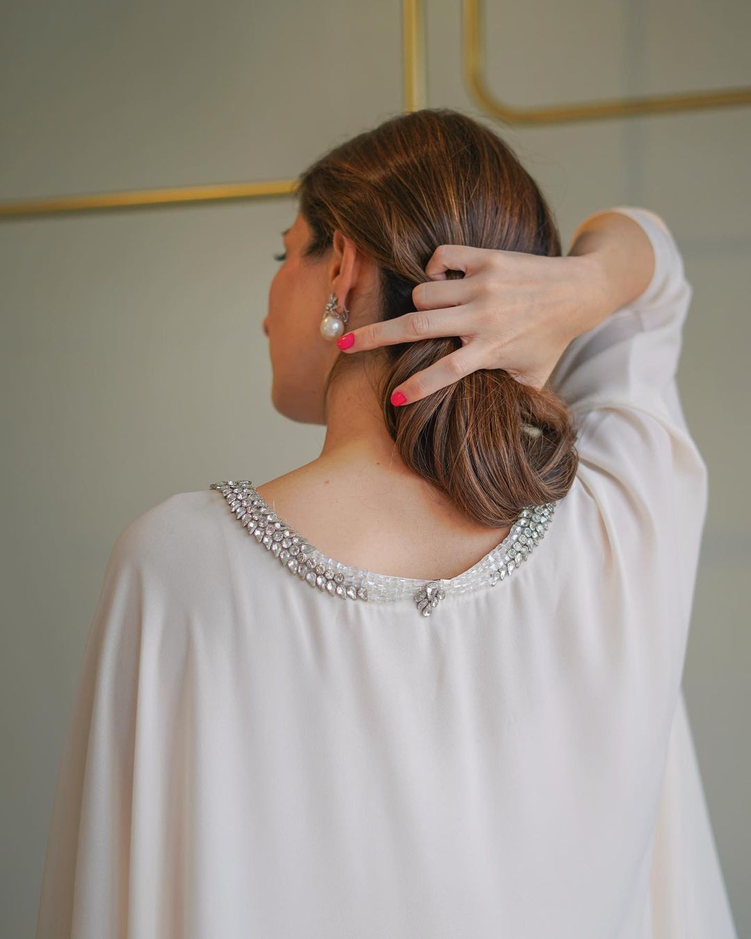 https://cdn.shopify.com/s/files/1/0923/1931/8403/files/blingy-bow-semi-formal24-786574_d81282ab-bf51-4b89-af66-fe383aac8a99.jpg?v=1756725100