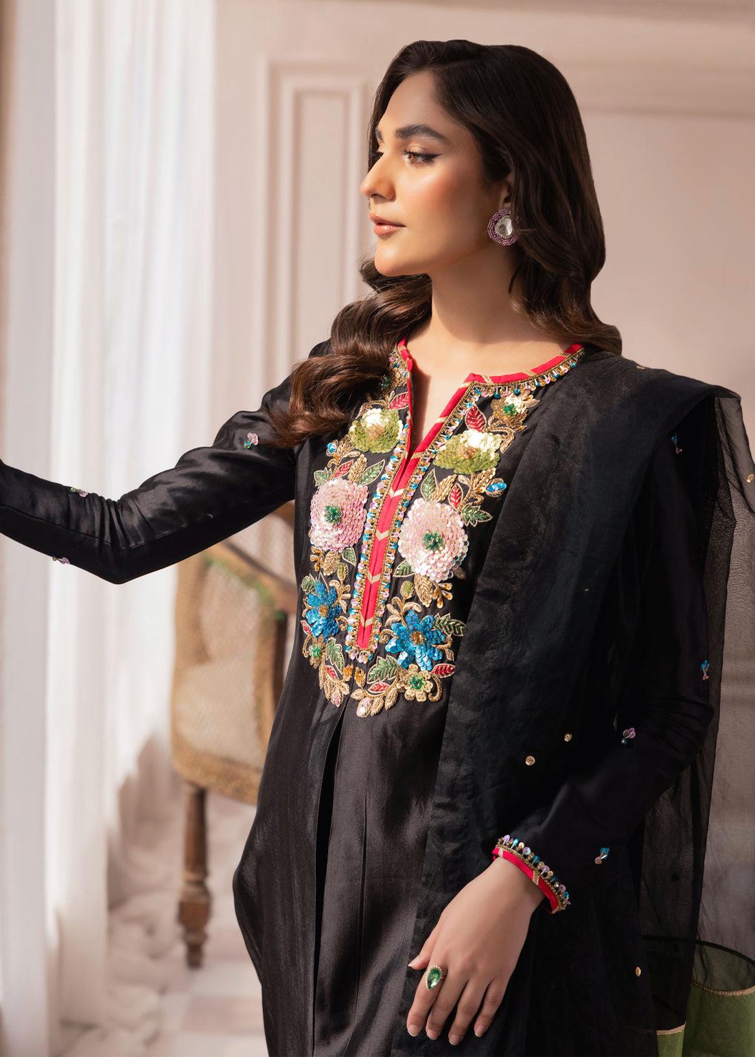 https://cdn.shopify.com/s/files/1/0923/1931/8403/files/bliss-regalia-kaftan-by-alizay-saad-554373_17cfef69-168a-408a-a5e9-e98eae0591d8.jpg?v=1756725180