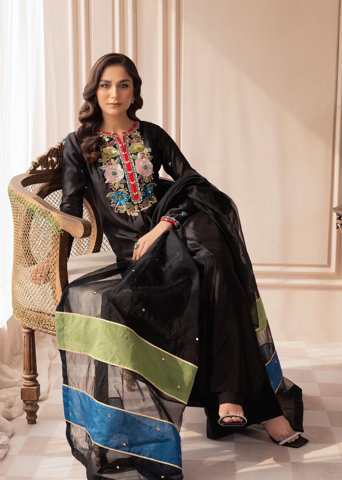 https://cdn.shopify.com/s/files/1/0923/1931/8403/files/bliss-regalia-kaftan-by-alizay-saad-597059_fb165945-6a23-4489-9c3f-11b6c3cdb971.jpg?v=1756725180