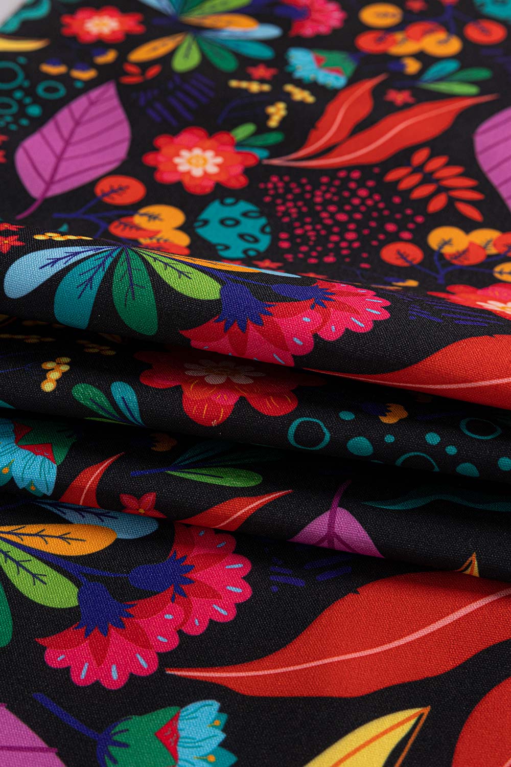 Blossom Glow Table Cover
