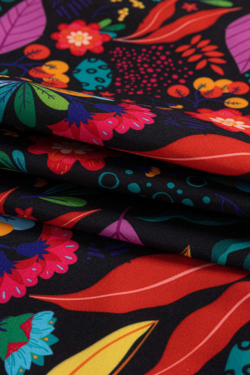 https://cdn.shopify.com/s/files/1/0706/3253/8159/files/blossom-glow-digital-table-runner-gulahmed-closeup-2_jpg.jpg?v=1758373767