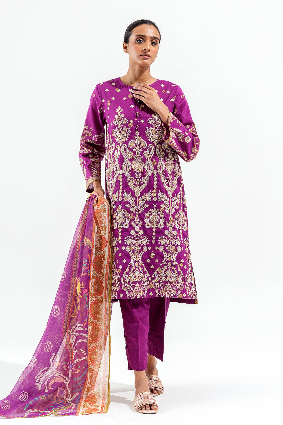 3 PIECE EMBROIDERED LAWN SUIT (LUXURY PRET)