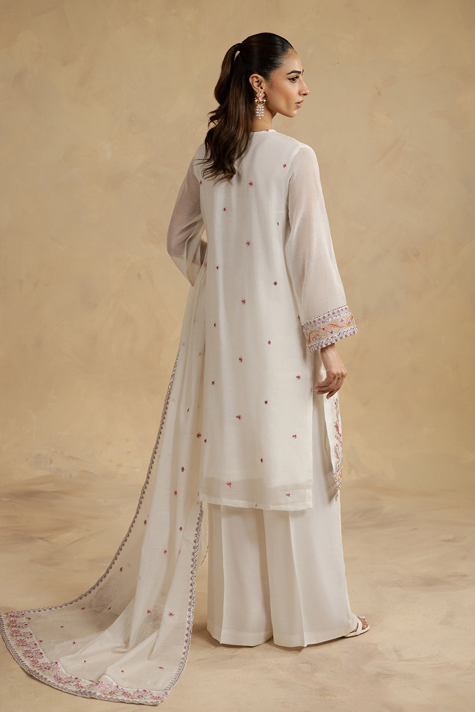https://cdn.shopify.com/s/files/1/0488/9201/8848/files/bt12405knlx0796_4_186f7bd8-ac12-4b9f-8e79-b1e0029e70e9.jpg?v=1756123948