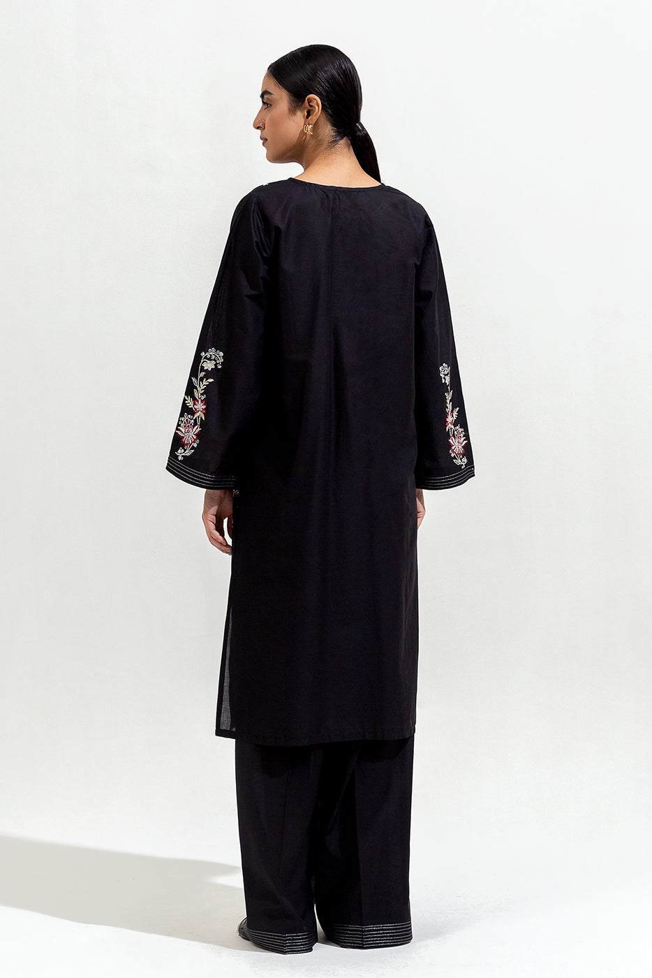 2 Piece Embroidered Lawn Suit (Pret)