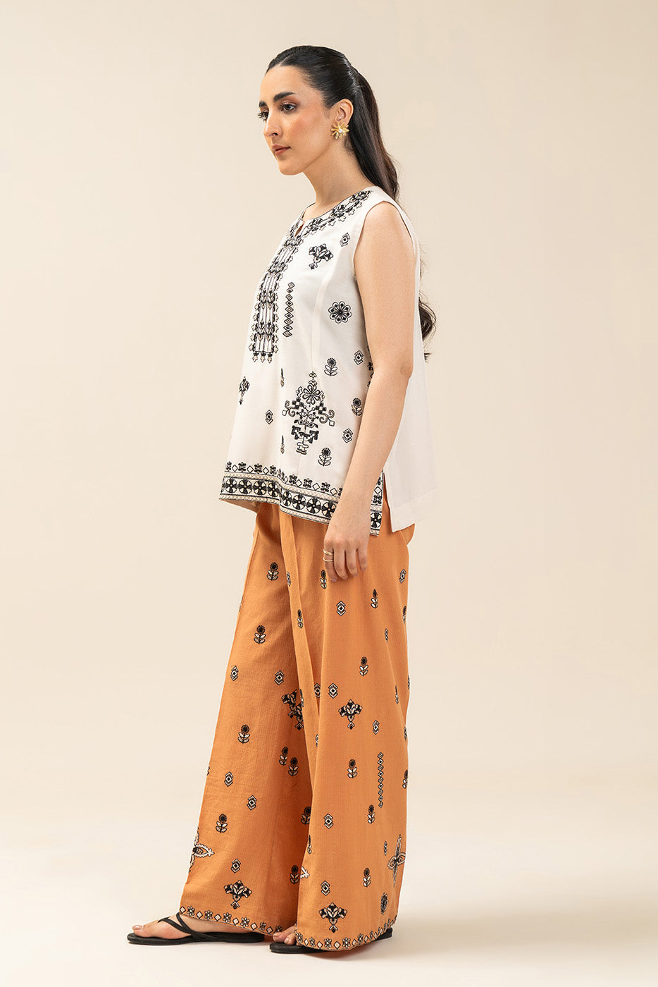 https://cdn.shopify.com/s/files/1/0488/9201/8848/files/bt1260004fu4052_2.jpg?v=1775823921