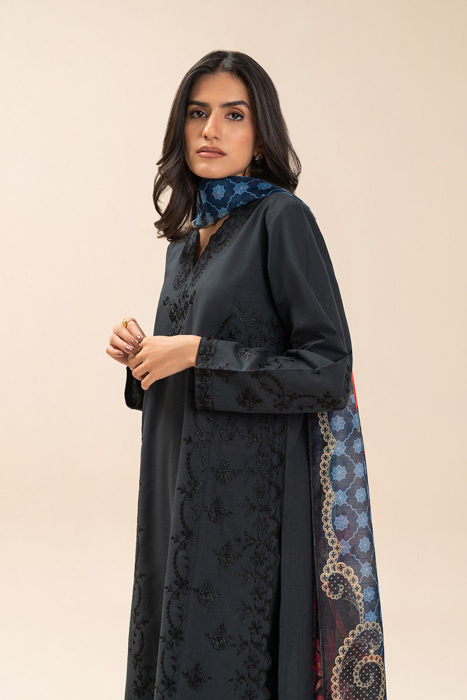 2 Piece Embroidered Slub Suit (Pret)