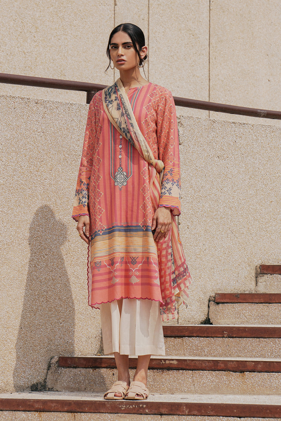 3 Piece - Printed Khaddar Suit - Pearly Pink