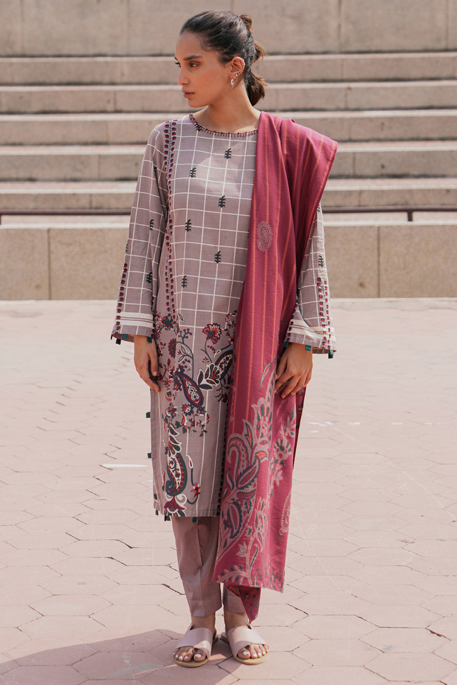 3 Piece - Printed Khaddar Suit - Grey Taupe
