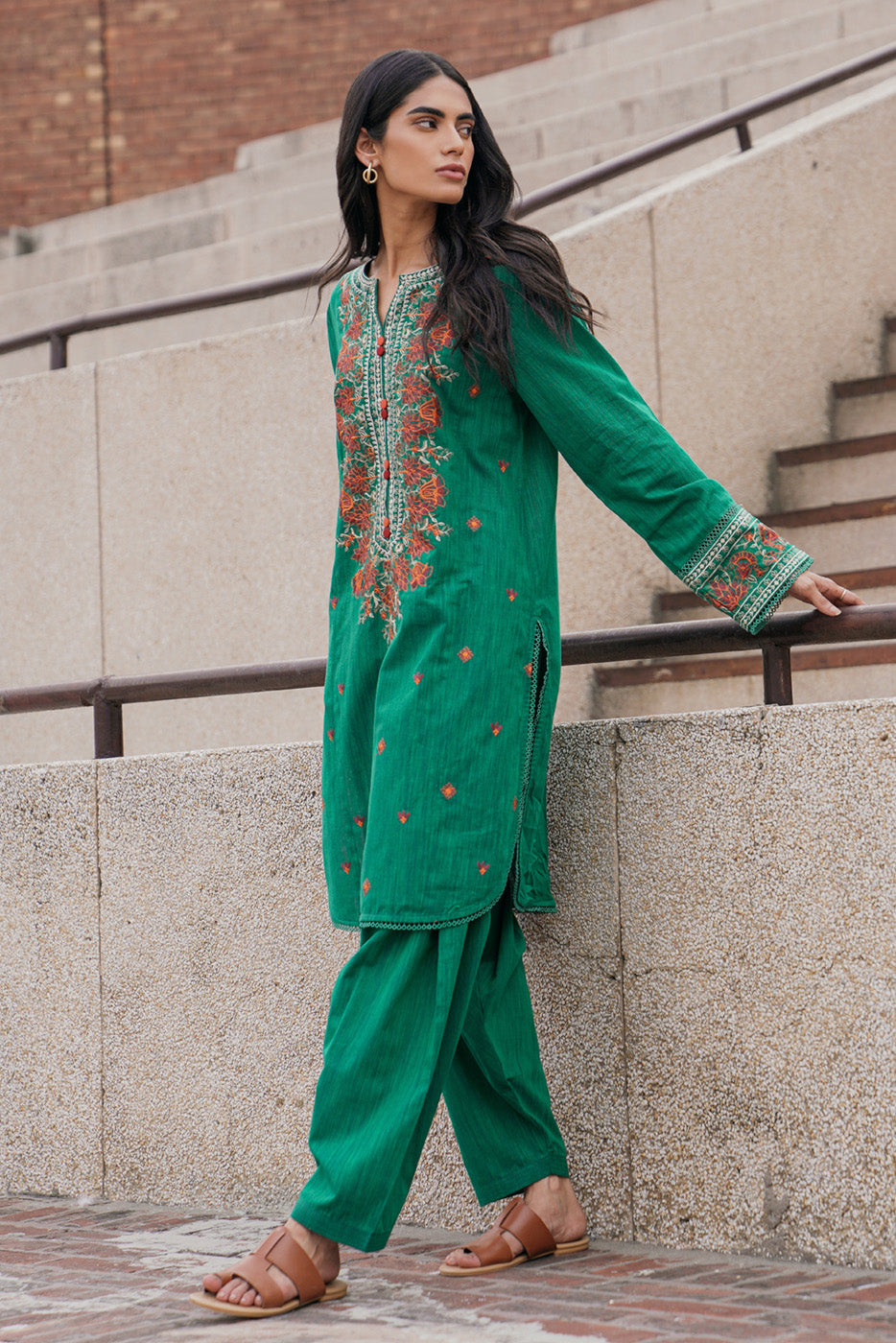 2 Piece - Embroidered Khaddar Suit - Folk Tales