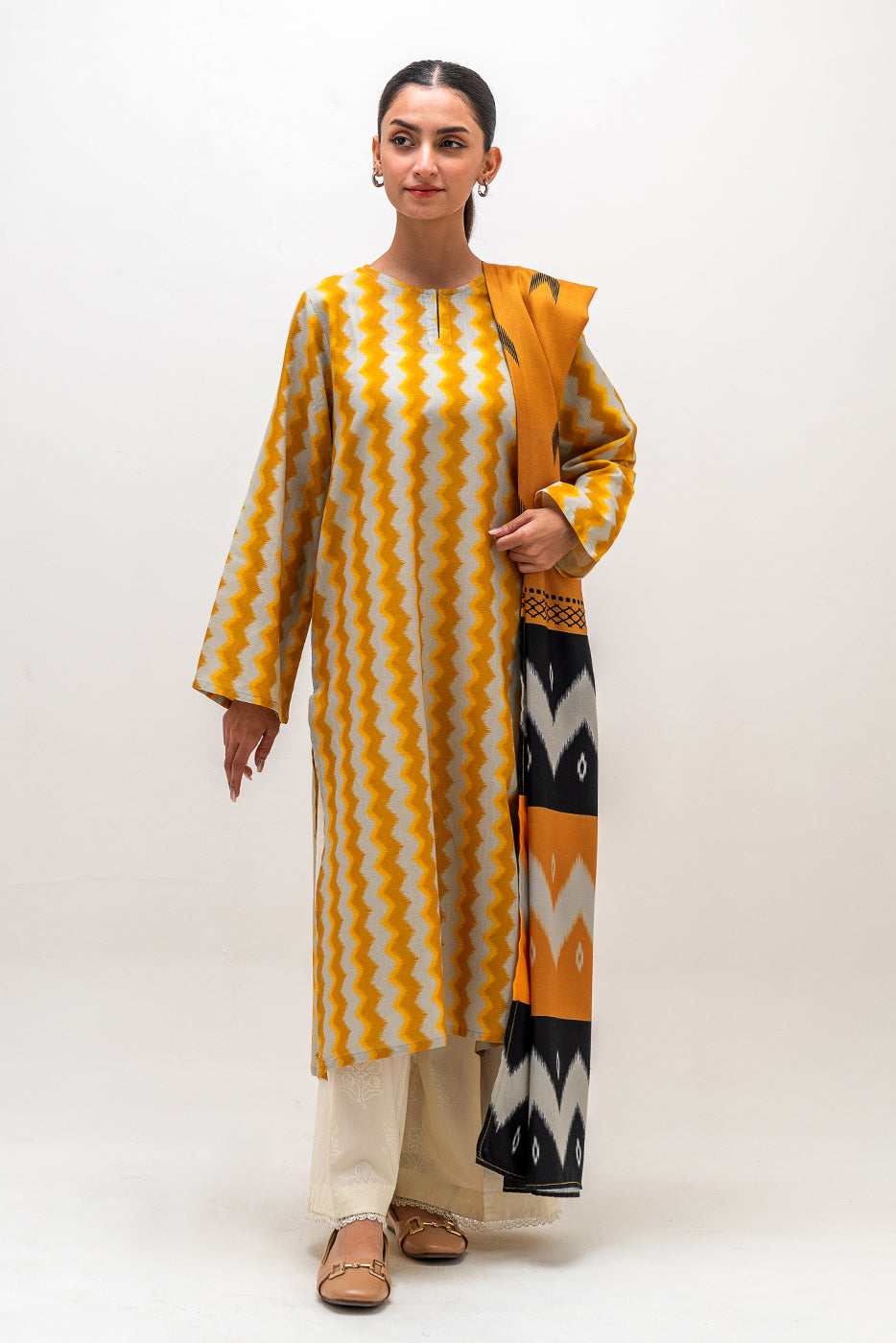 2 Piece Printed Khaddar Suit (Pret)