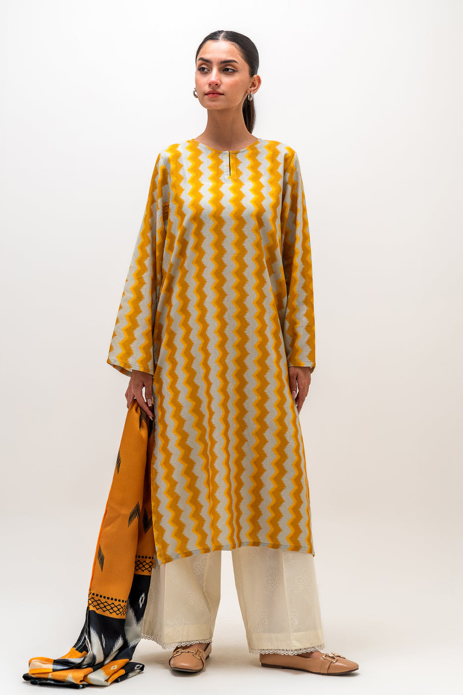 2 Piece Printed Khaddar Suit (Pret)