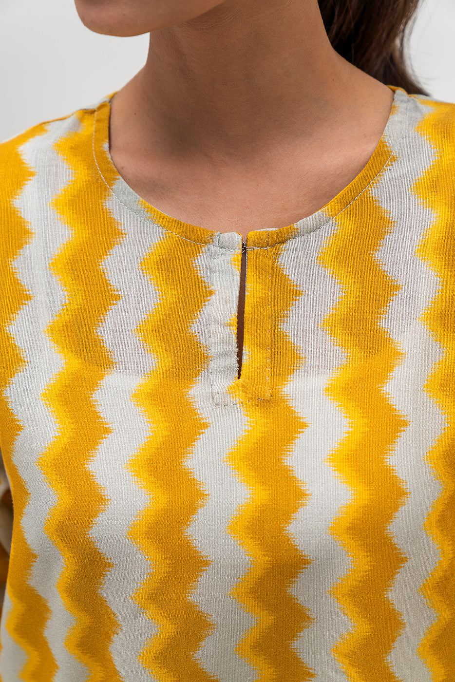 2 Piece Printed Khaddar Suit (Pret)