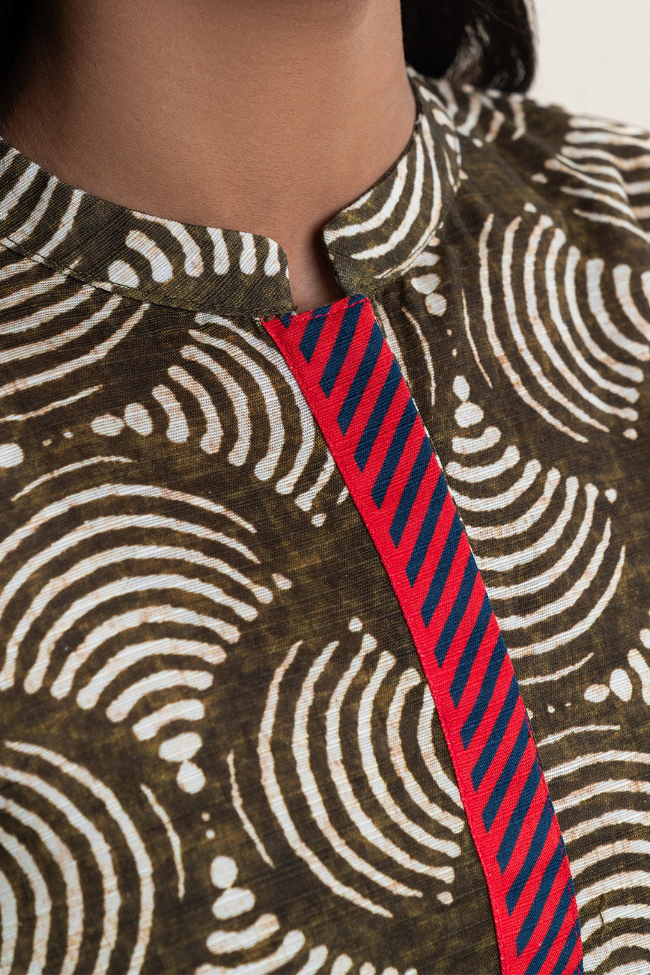 2 PIECE PRINTED KHADDAR SUIT (PRET)BT2250002DP2052-MULTI-2000000294559-8