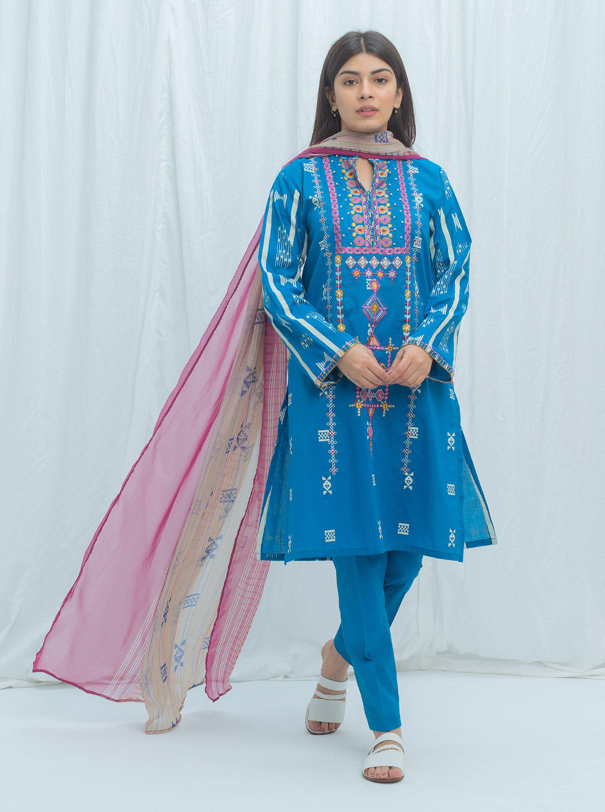 3 PIECE EMBROIDERED SELF JACQUARD SUIT-LUNAR THREAD (UNSTITCHED)