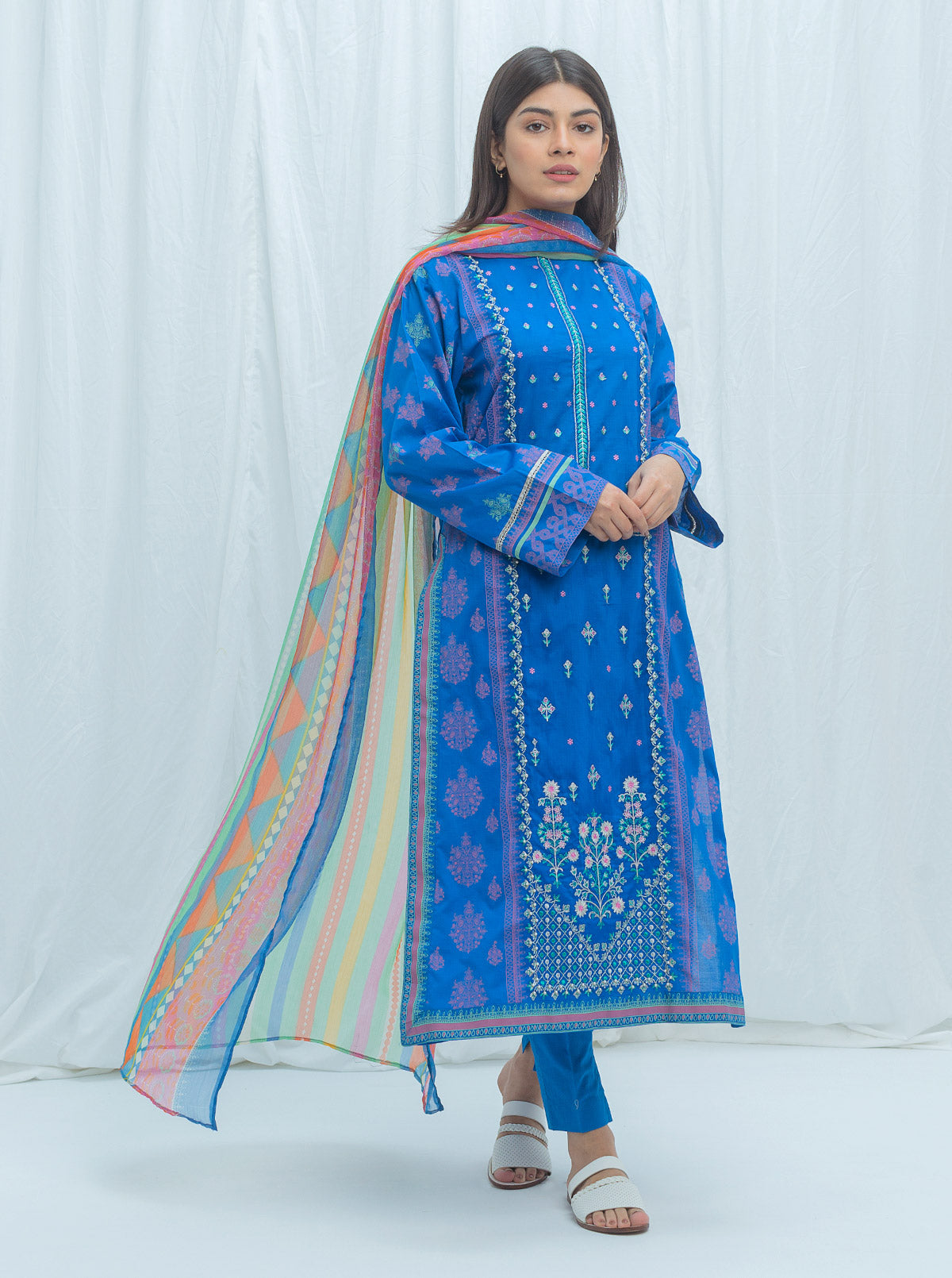 Vivid Fantasy-Embroidered-3P (Unstitched)
