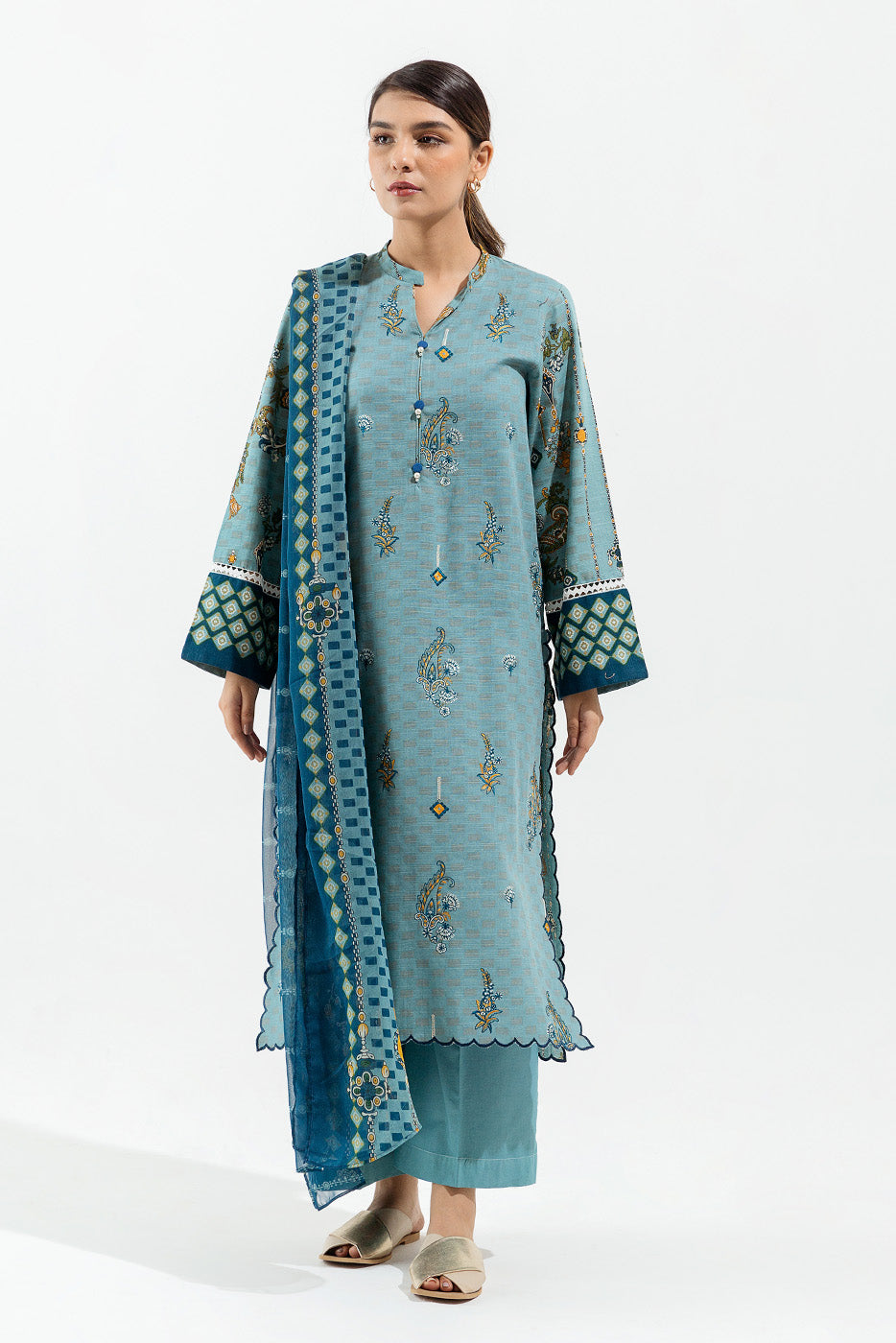 2 Piece - Embroidered Khaddar Suit - Vintage Craft
