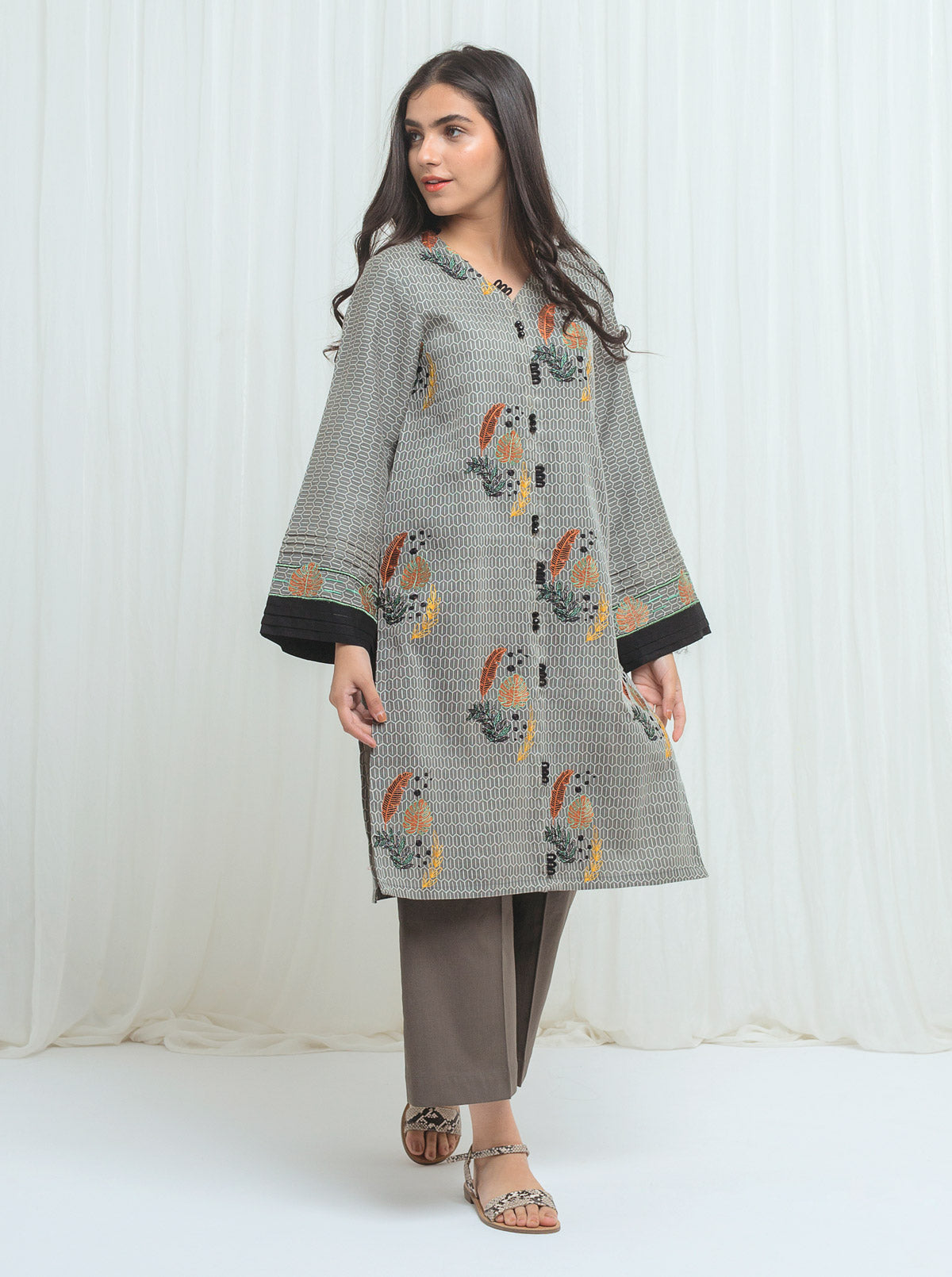 Dreamy Grey-Embroidered-2P