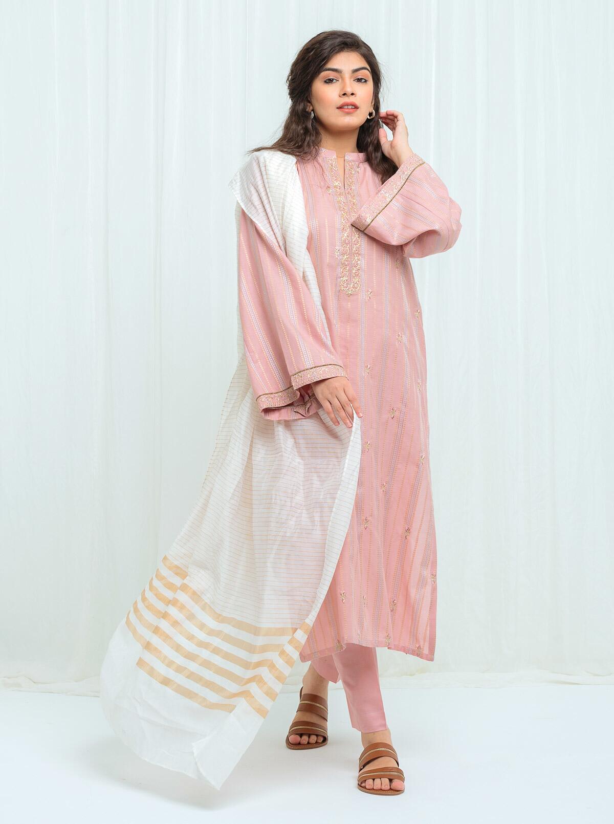 DC-2119 MAUVE KHADDAR 2PCS EMBROIDERED KURTA WITH TROUSER