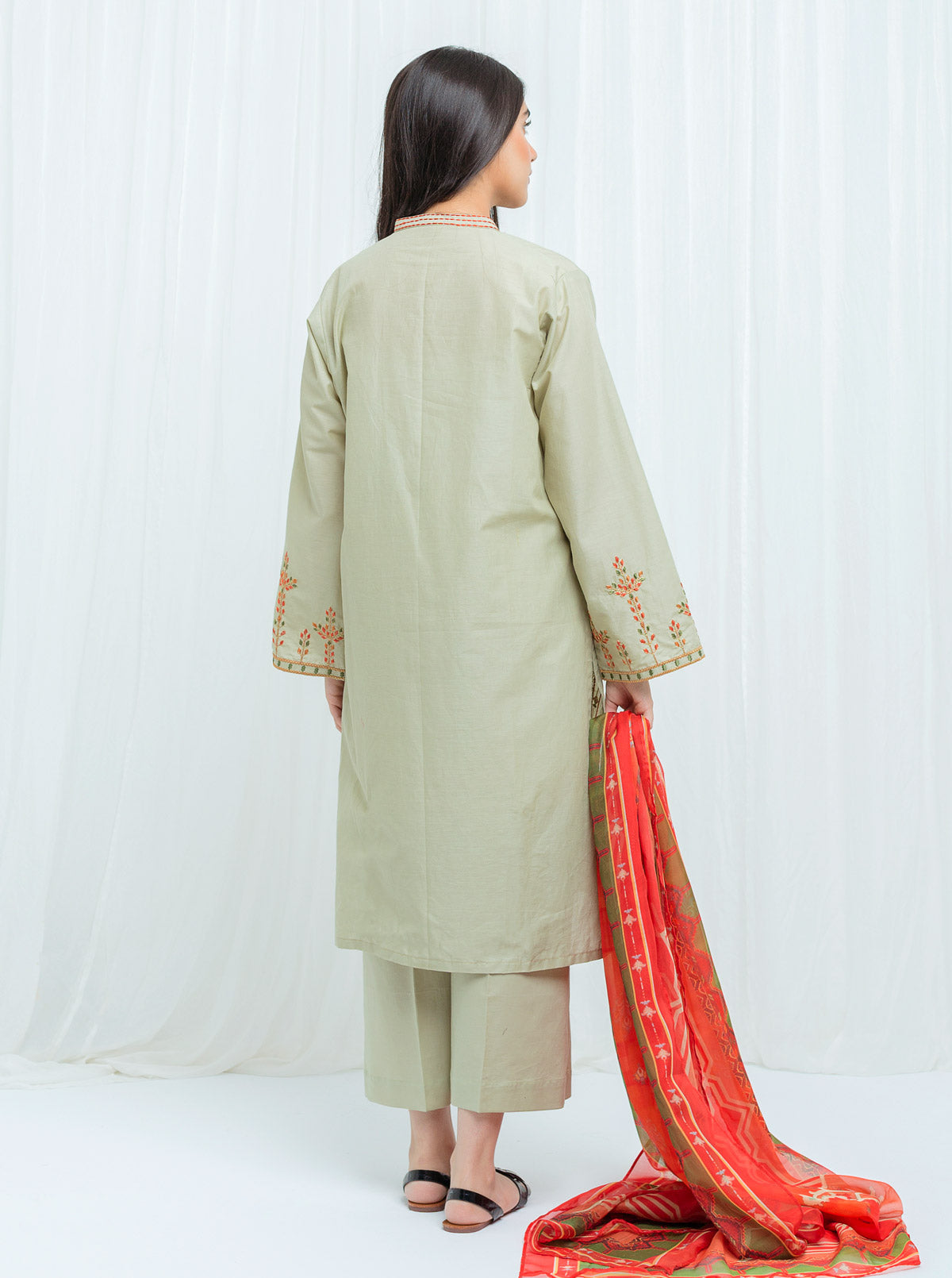 DC-2123 MAROON KARANDI 2PCS EMBROIDERED KURTA WITH TROUSER