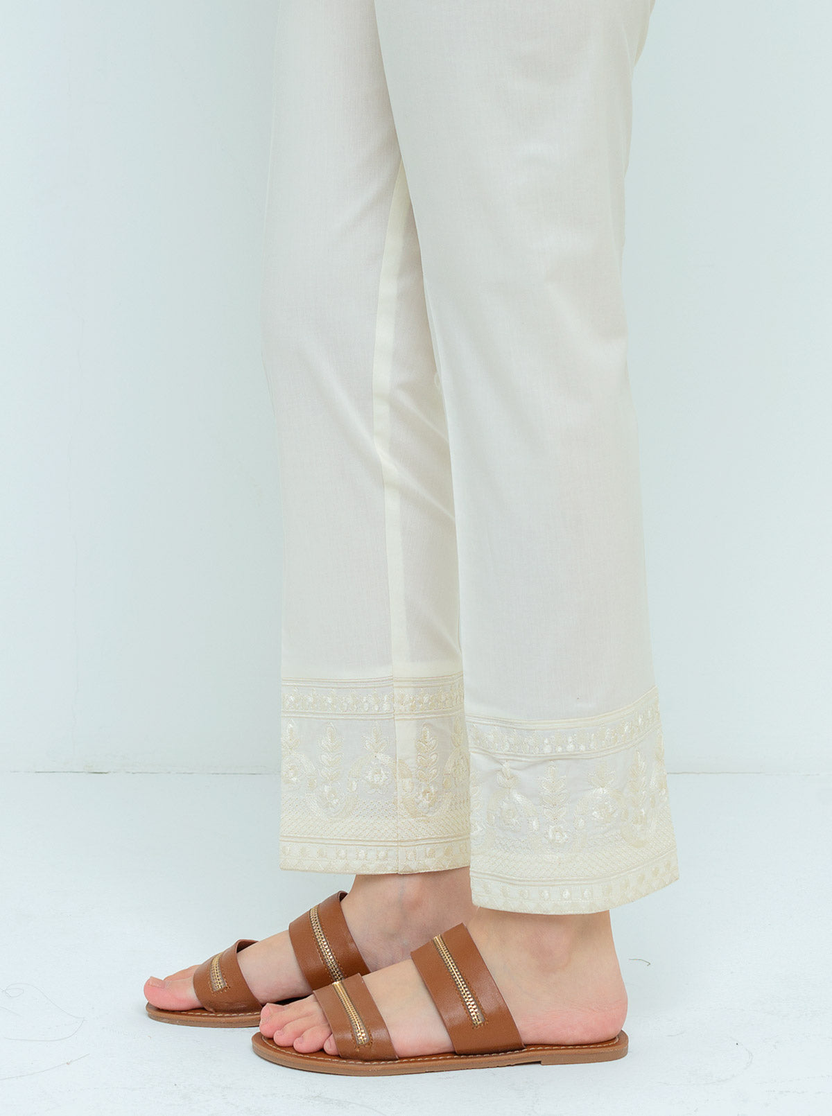 EMBROIDERED LAWN UF-4483