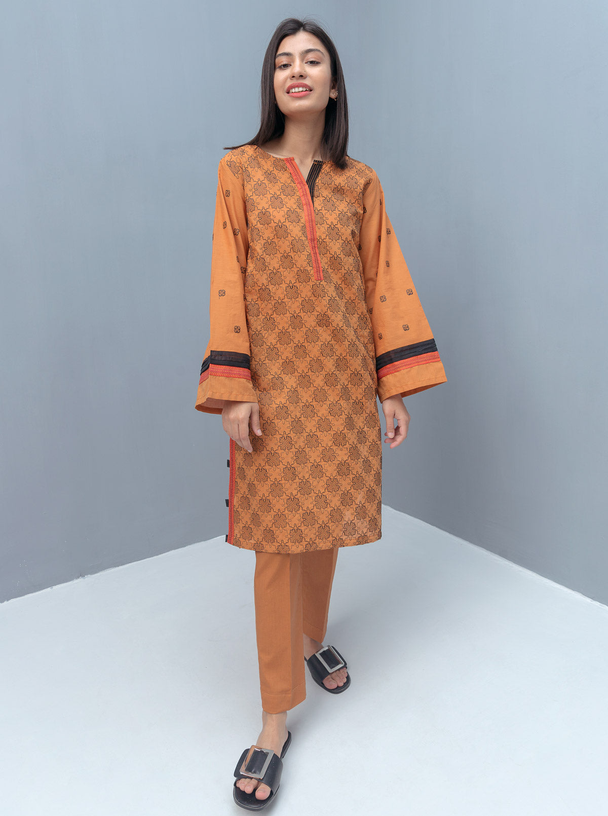 3 PIECE EMBROIDERED LAWN SUIT-CERULEAN PINE (UNSTITCHED)