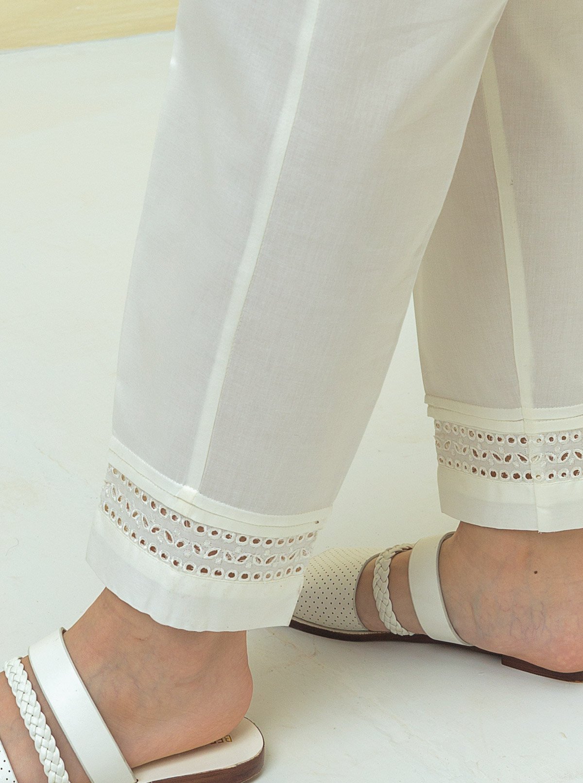 EMBROIDERED STRAIGHT PANTS