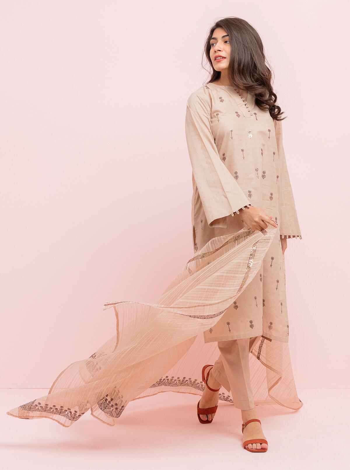 DA-1683 MAROON EMBROIDERED KURTA