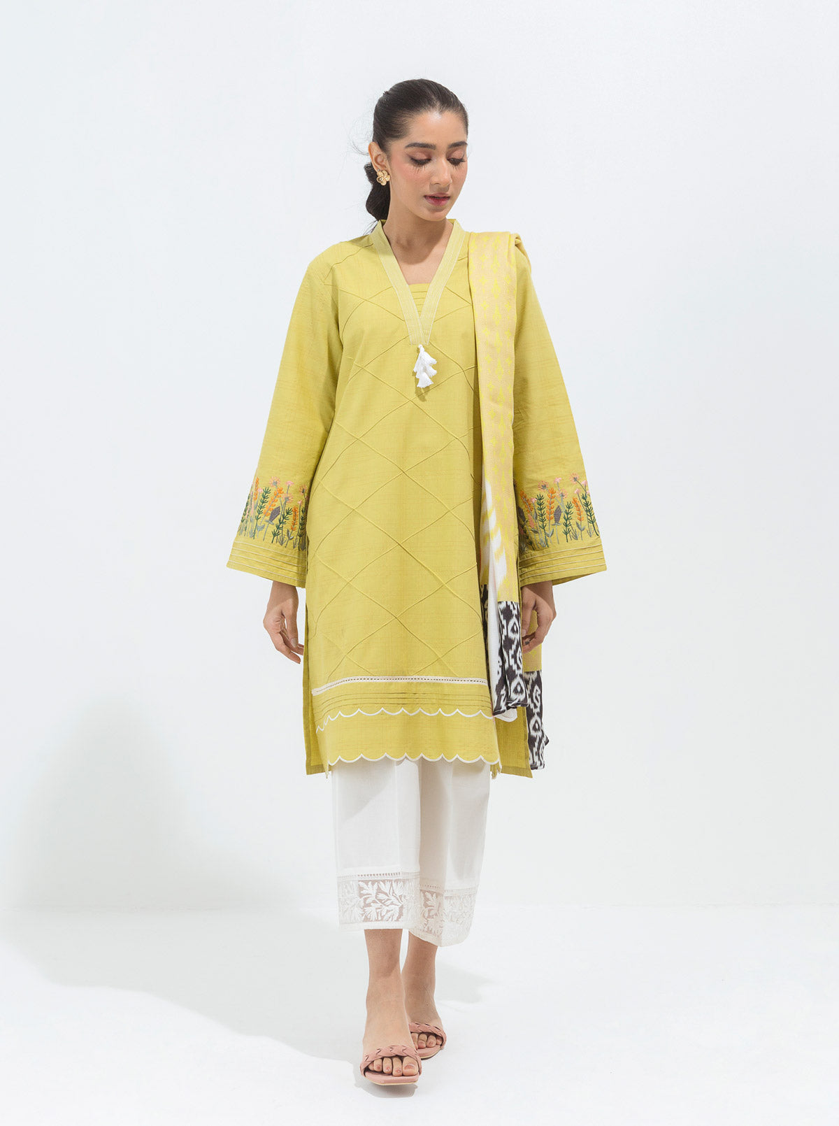 Embroidered Shirt With Stole