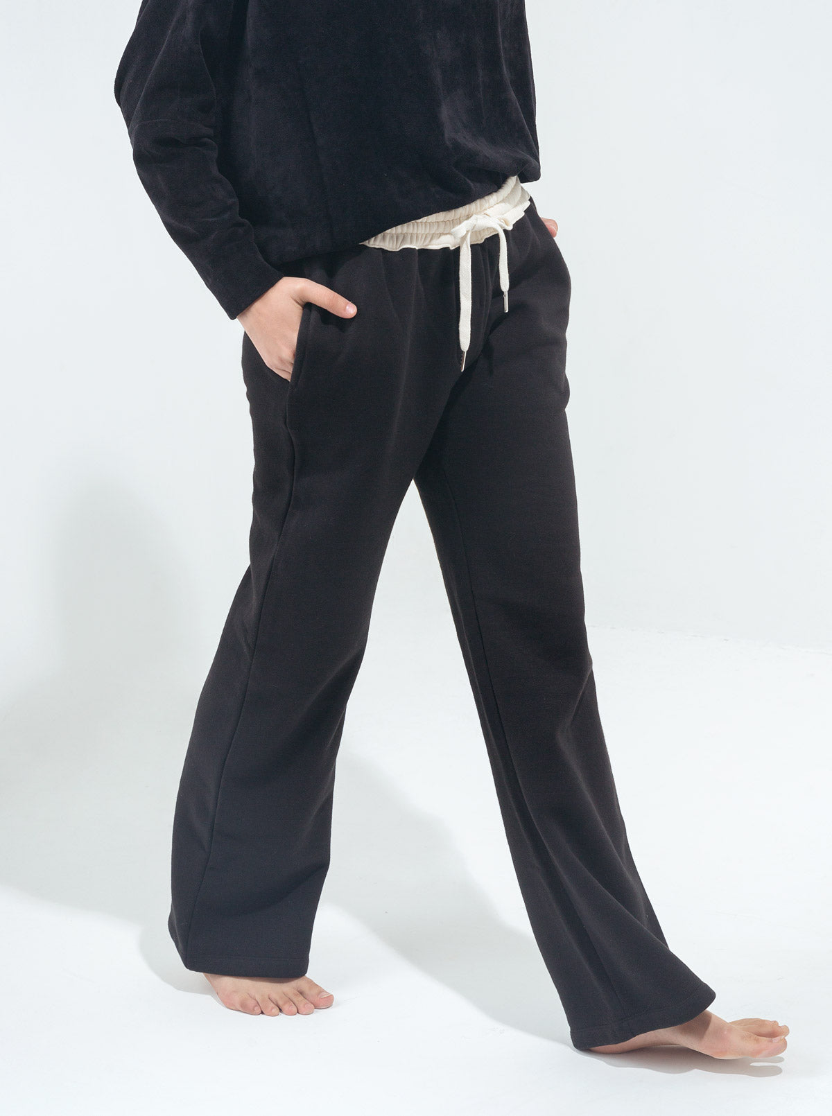 Black Contrast Waist-Belt Fleece Pants