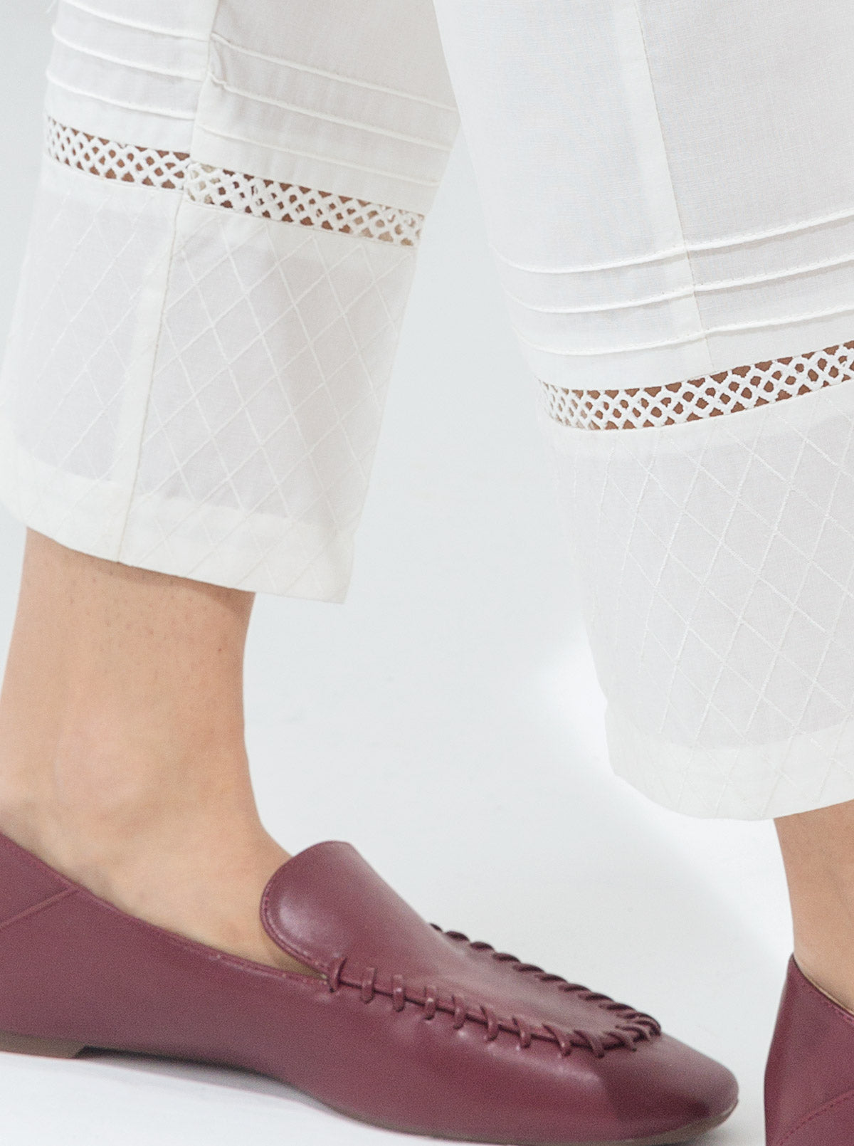 EMBROIDERED STRAIGHT PANTS
