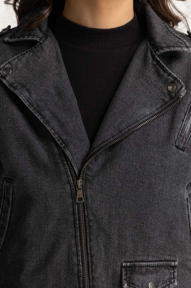 https://cdn.shopify.com/s/files/1/0706/3253/8159/files/charcoal_basic_jacket_ws-jkt-ws23-103_4.jpg?v=1758455075