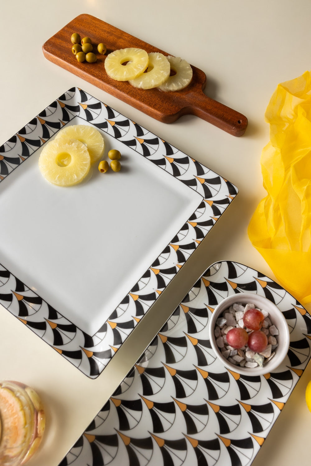 Classic Fans Dinner Plate