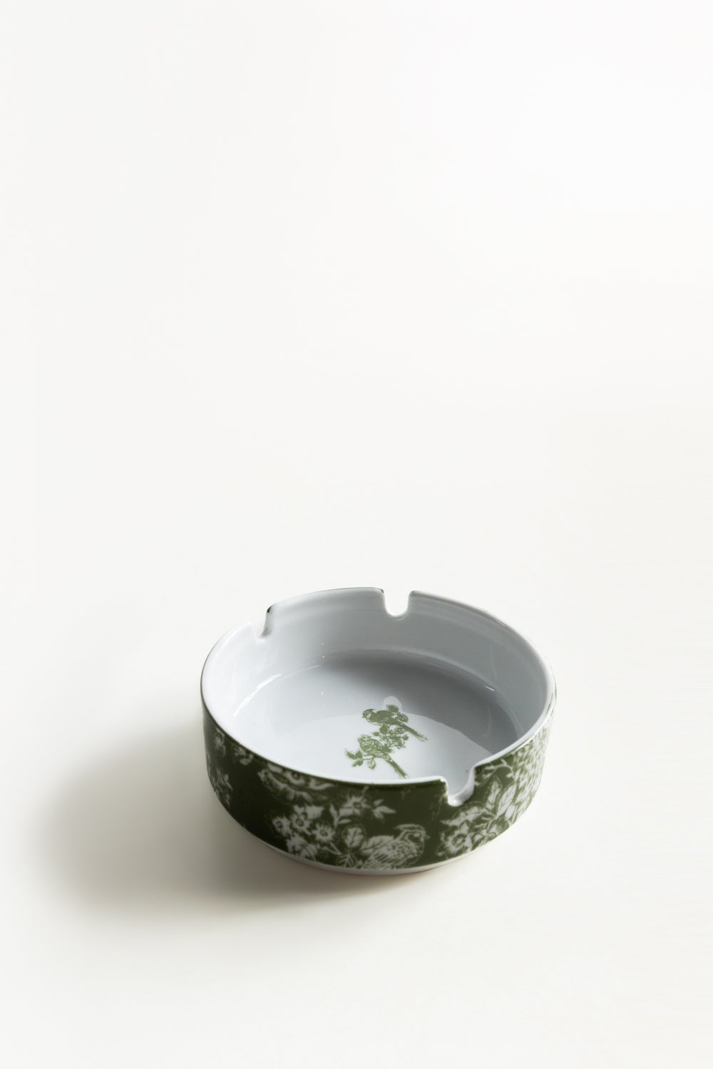 Classic Flora Ash Tray Round