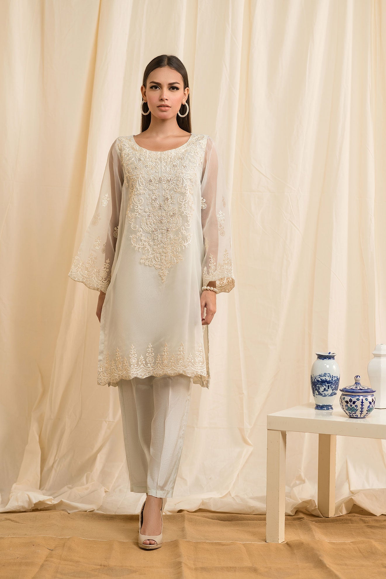 https://cdn.shopify.com/s/files/1/0587/3080/7460/products/da-1285-_2.jpg?v=1736415727