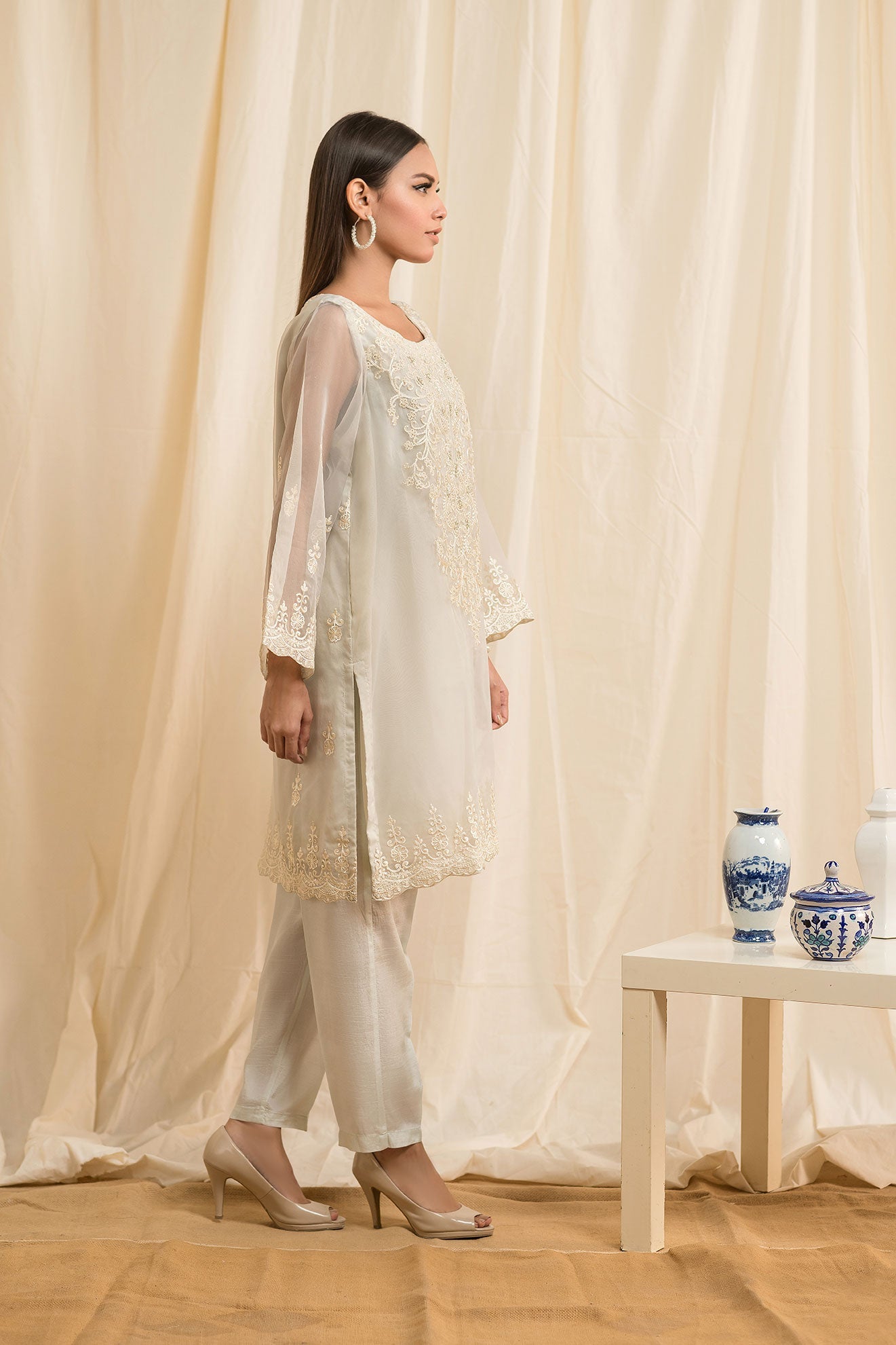 https://cdn.shopify.com/s/files/1/0587/3080/7460/products/da-1285-_3.jpg?v=1736415727
