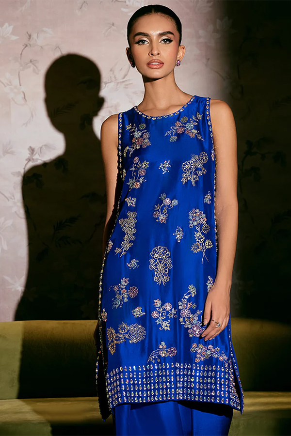https://cdn.shopify.com/s/files/1/0591/8949/3826/files/dark_20blue-850x1128.png?v=1726759914