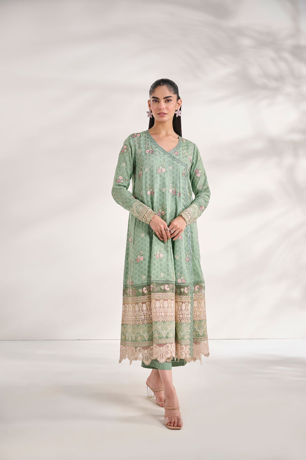 https://cdn.shopify.com/s/files/1/0587/3080/7460/files/dhanak-e-com-18-oct-2441742.jpg?v=1736486376