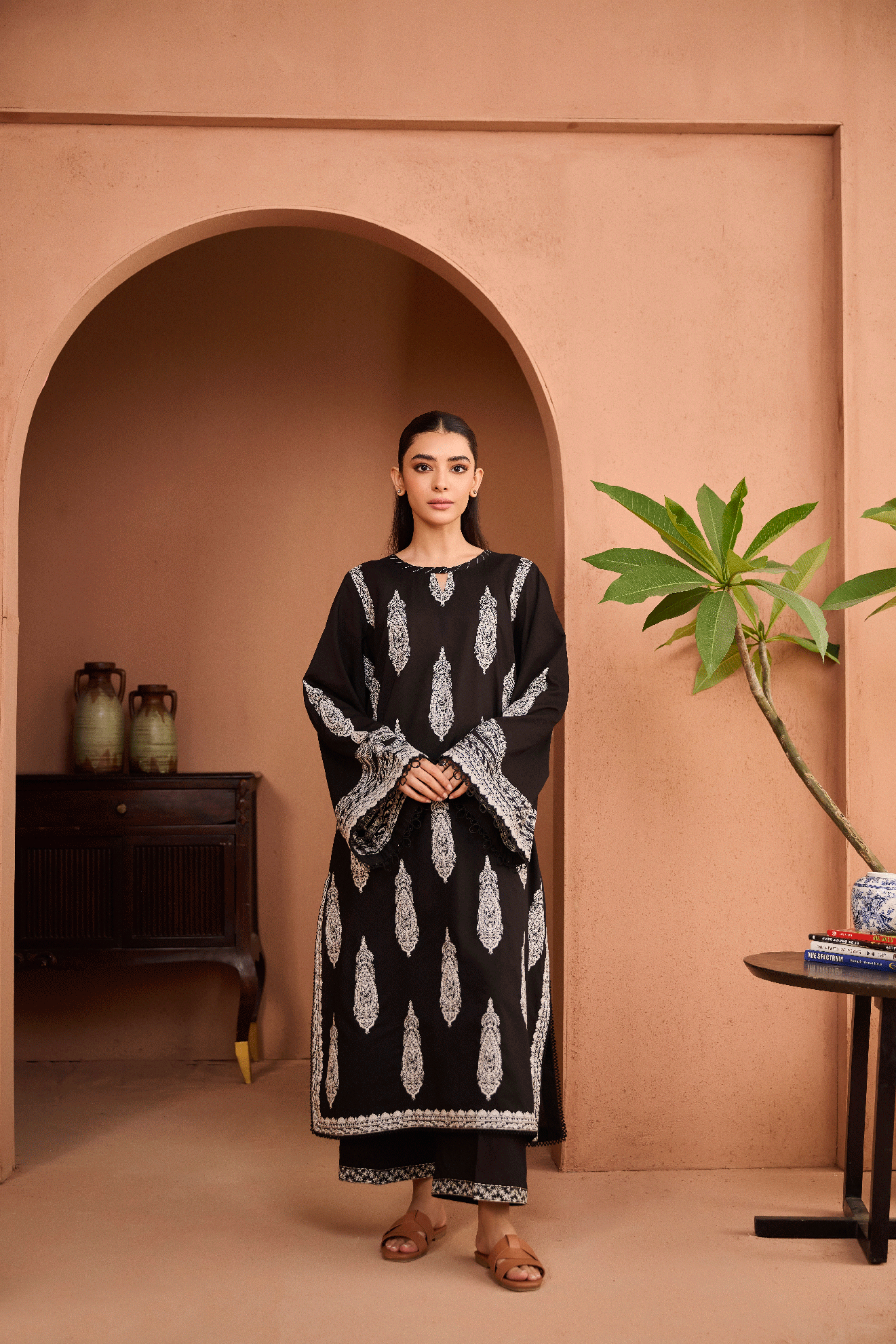 https://cdn.shopify.com/s/files/1/0587/3080/7460/files/dhanak-moharram33897.gif?v=1736414171