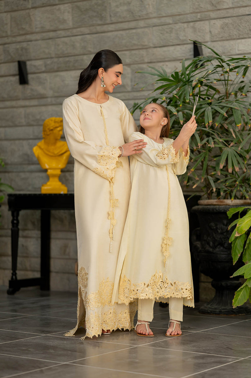 Sunlit Noor