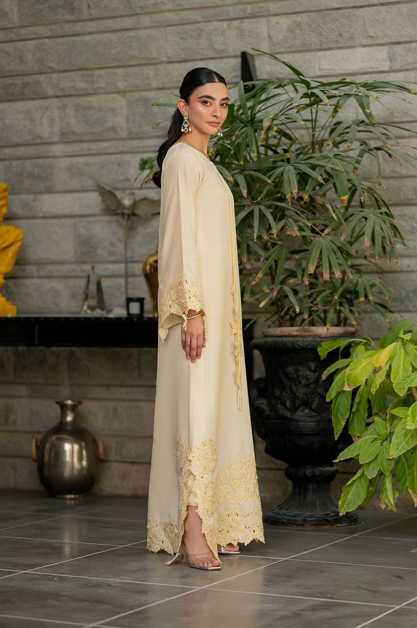 Sunlit Noor
