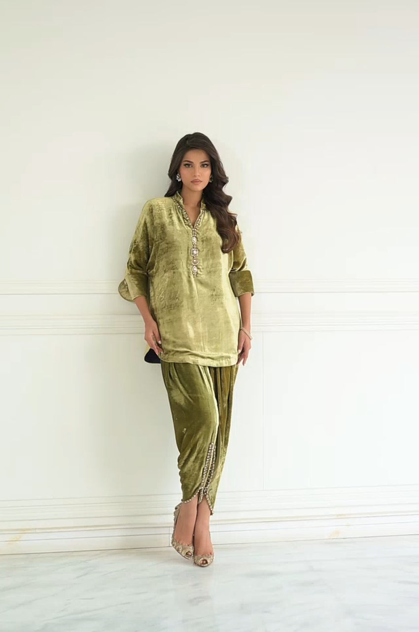 16956 - Olive Glow