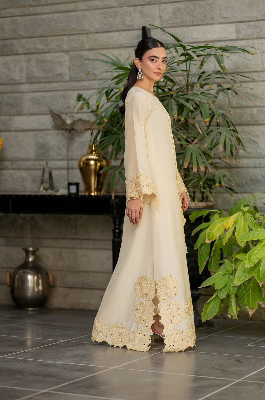 Sunlit Noor