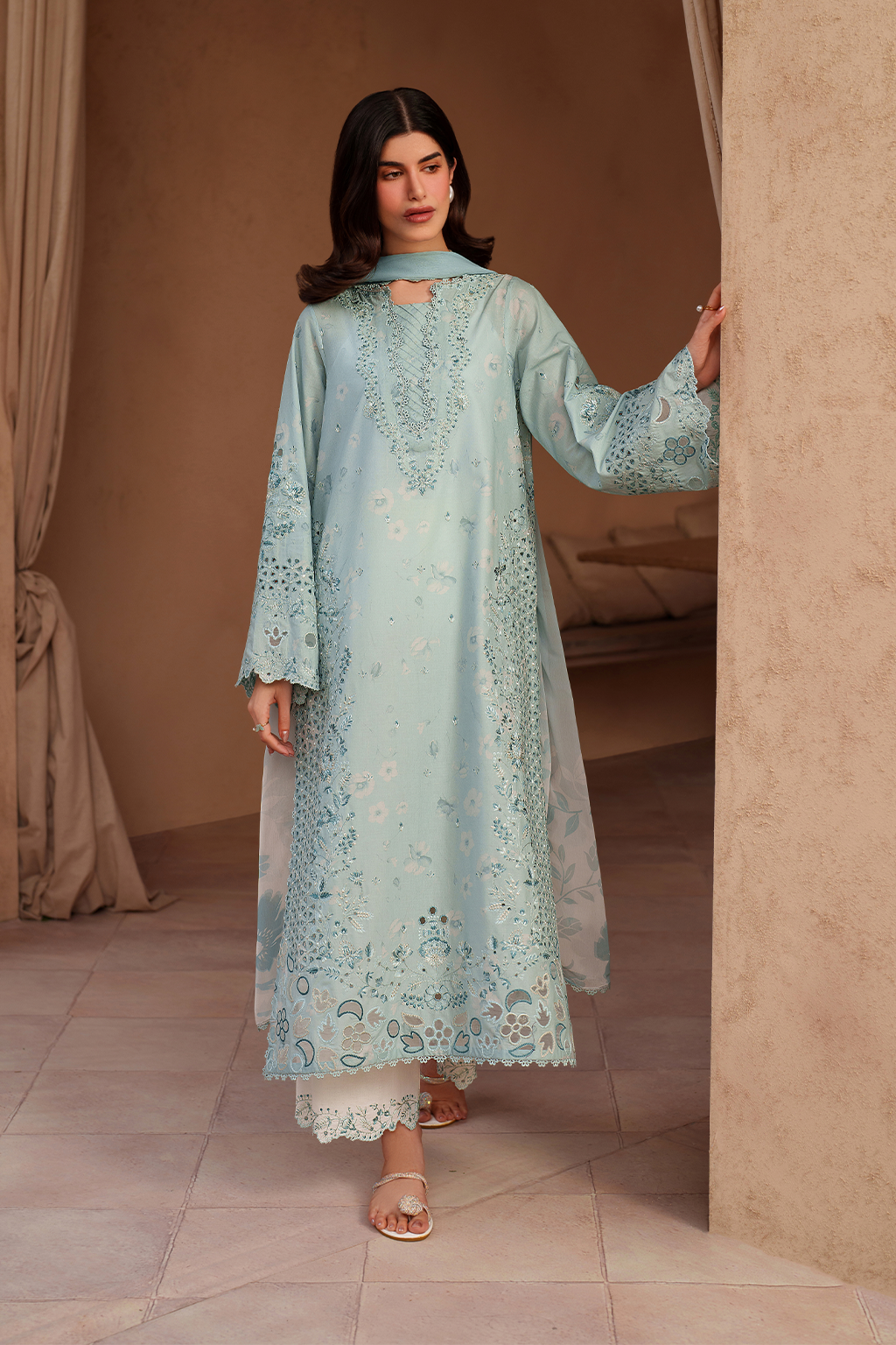 EL-05 Embroidered Lawn