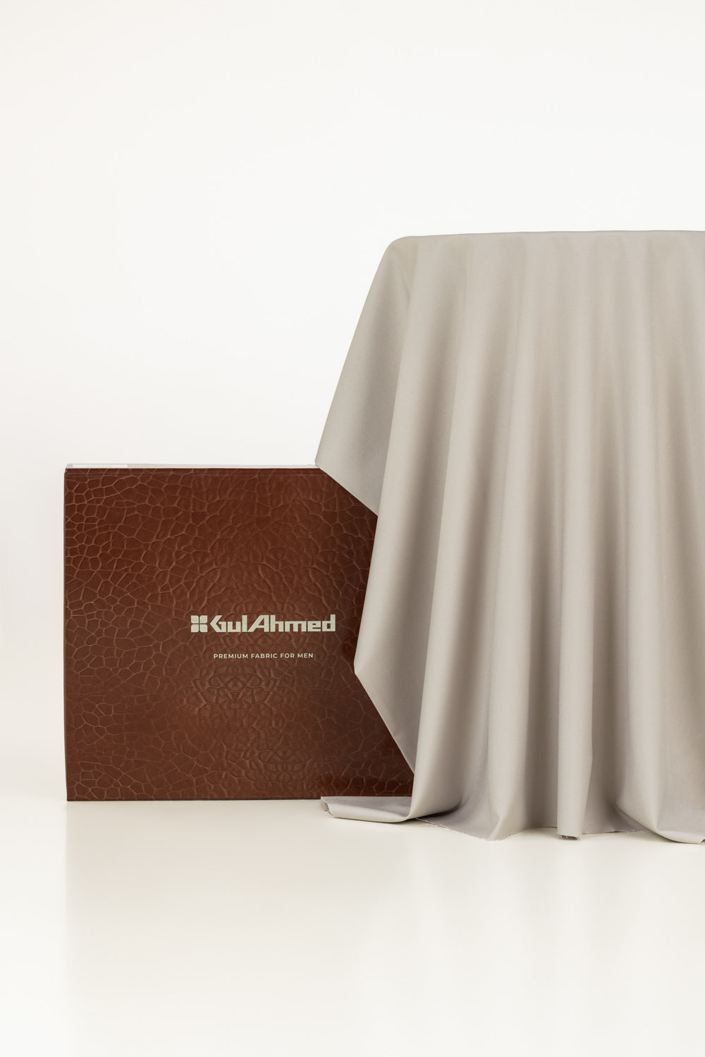Essenza Unstitched Fabric Blended With Gift Box