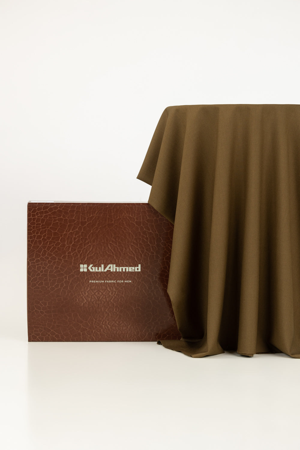 Essenza Unstitched Fabric Blended With Gift Box