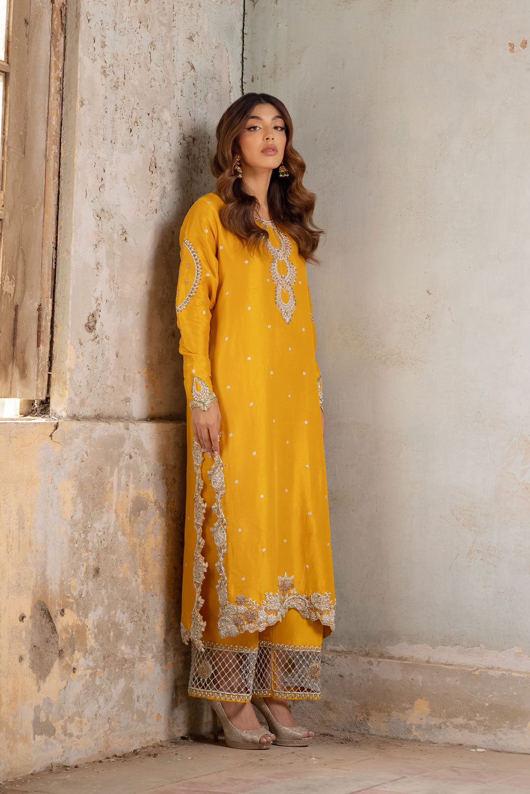 Arya Saffron