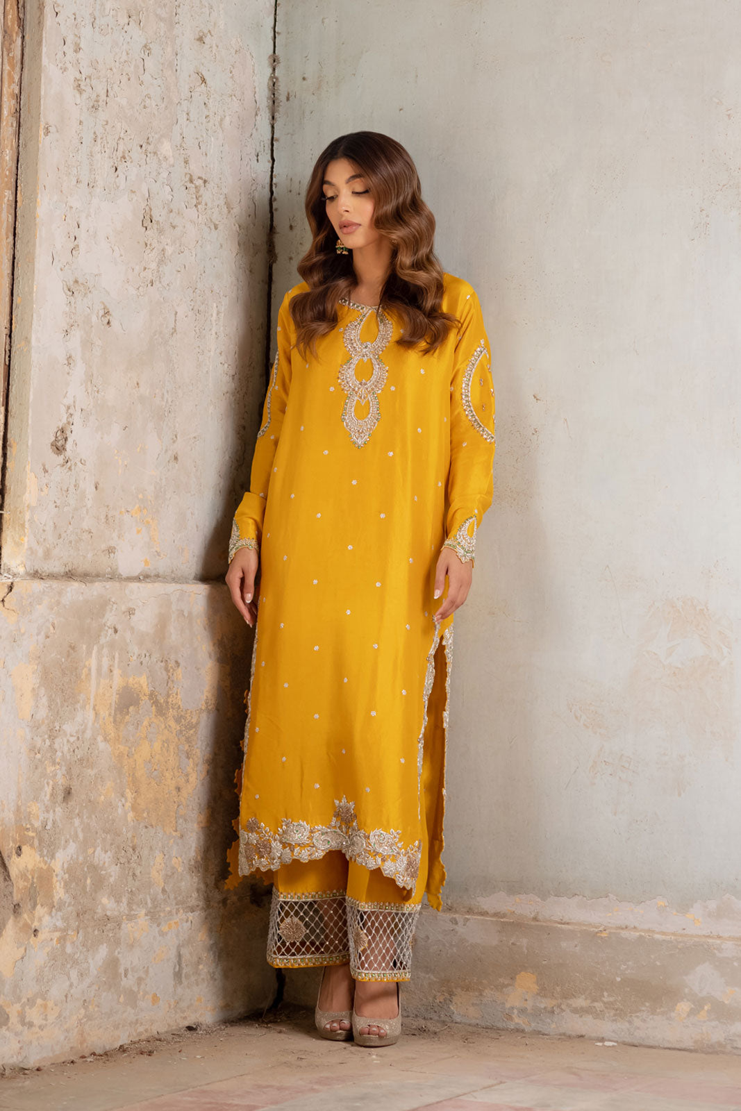 Arya Saffron